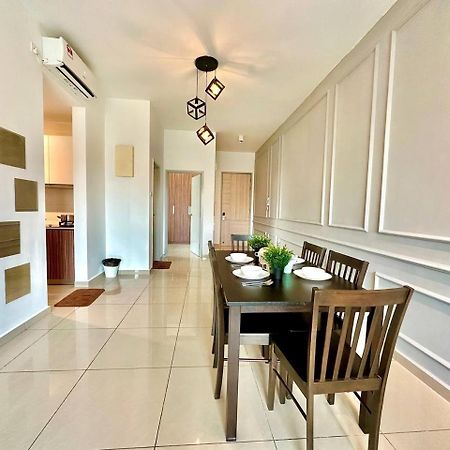 Seasons Luxury Apartment By Jk Home ยะโฮร์บาห์รู ภายนอก รูปภาพ