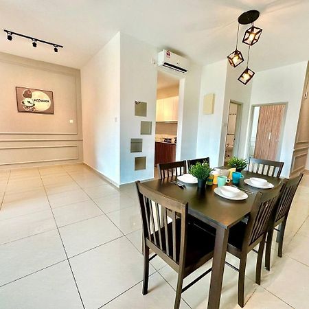 Seasons Luxury Apartment By Jk Home ยะโฮร์บาห์รู ภายนอก รูปภาพ