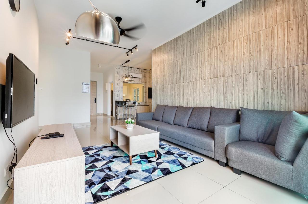 Seasons Luxury Apartment By Jk Home ยะโฮร์บาห์รู ภายนอก รูปภาพ