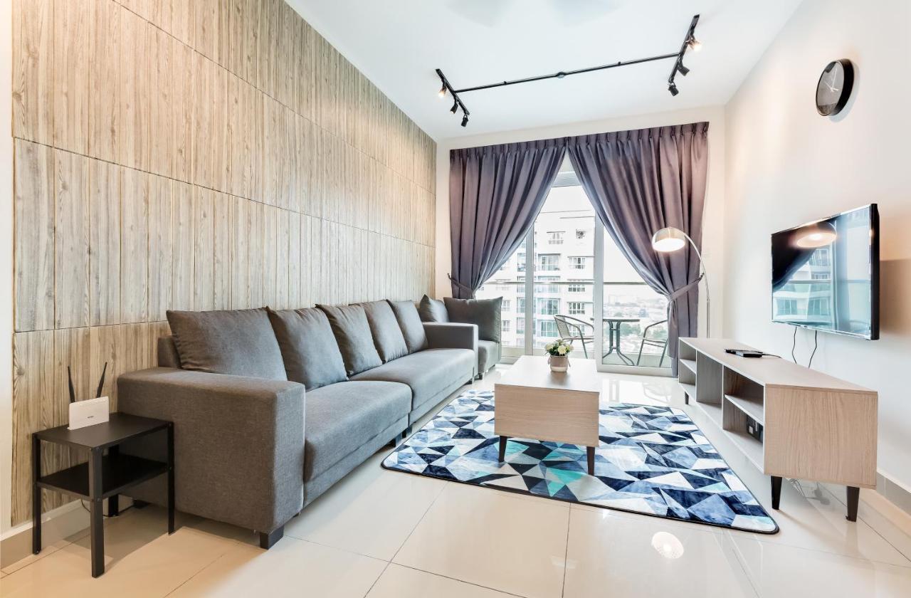 Seasons Luxury Apartment By Jk Home ยะโฮร์บาห์รู ภายนอก รูปภาพ