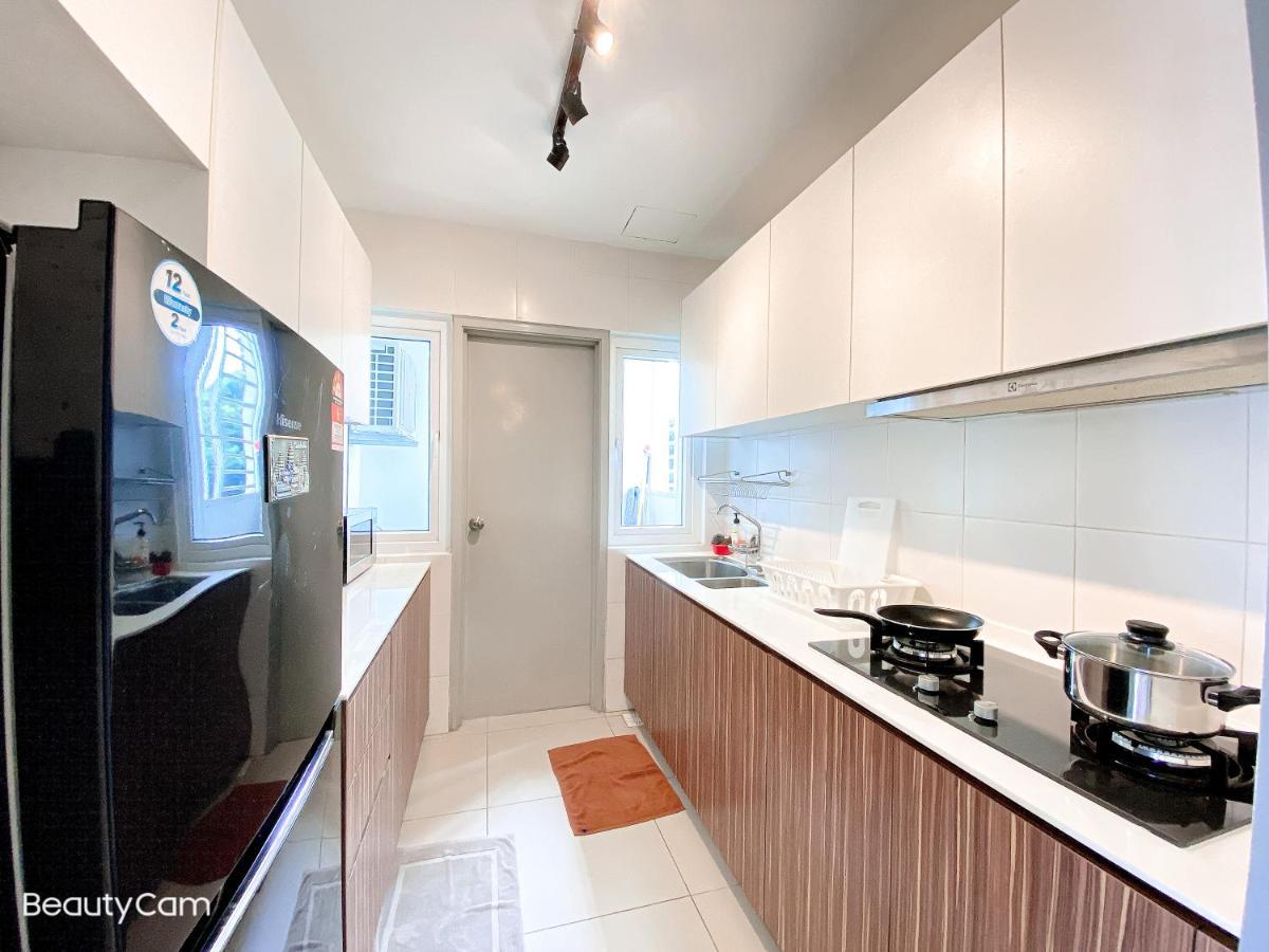Seasons Luxury Apartment By Jk Home ยะโฮร์บาห์รู ภายนอก รูปภาพ