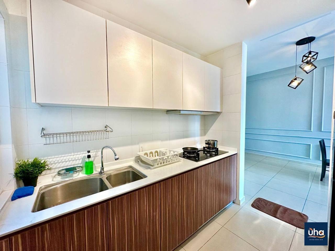Seasons Luxury Apartment By Jk Home ยะโฮร์บาห์รู ภายนอก รูปภาพ